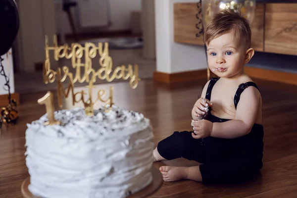 Cute Little Baby Boy Sitting Floor Licking Whipped Cream Cake — Stock Photo, Image