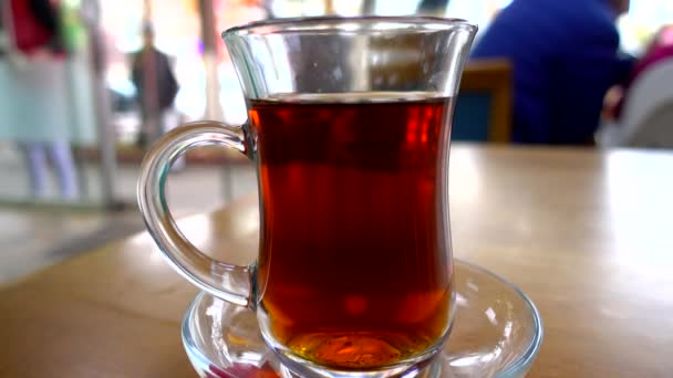 Close Shot Traditional Turkish Tea Glass Restaurant Table Blurred People — Stock Video