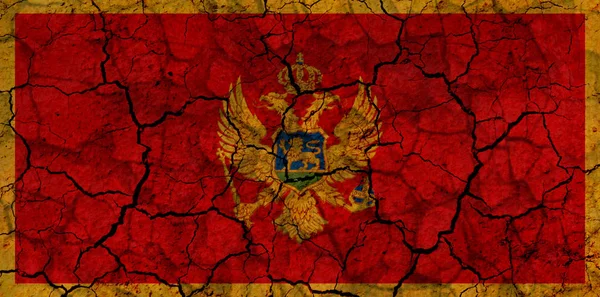 Karadağ Ülke Bayrağı Sembolü Kırık Bir Grungy Duvara Boyalı Kuraklık — Stok fotoğraf