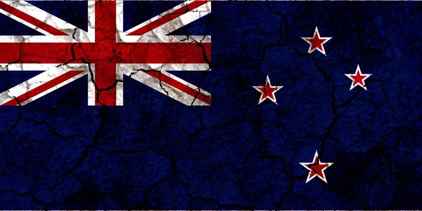 新西兰国旗符号画在一个裂开的粗糙的墙上 无雨或经济危机的概念 — 图库照片