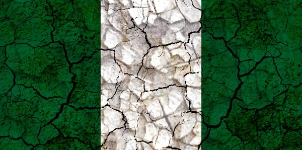 Symbol Vlajky Země Nigérie Namalované Popraskané Zdi Výstřední Pojmu Sucho — Stock fotografie