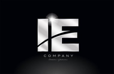 Gümüş harf ie e e metal kombinasyon alfabe logo simgesi tasarımı ile siyah arkaplan üzerinde gri renk bir şirket veya iş için uygundur
