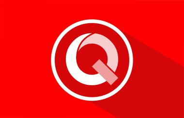 Şirket simgesi tasarımı için uzun gölge Q kırmızı harf logosu alfabesi