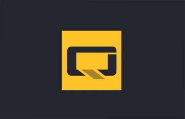 Şirket günlüğü için sarı kare basit Q mavi alfabesi