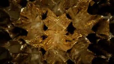 Soyut altın dijital görsel animasyon. Başlıklarda, sunumlarda veya VJ kullanımında kullanmak için ideal döngüsüz renksiz geometrik patlayıcı etkisi görüntüsü.