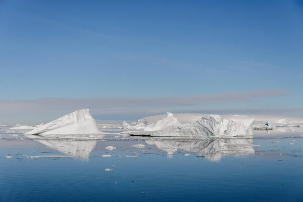 Antarctic Landscape Iceberg — Stock Photo, Image