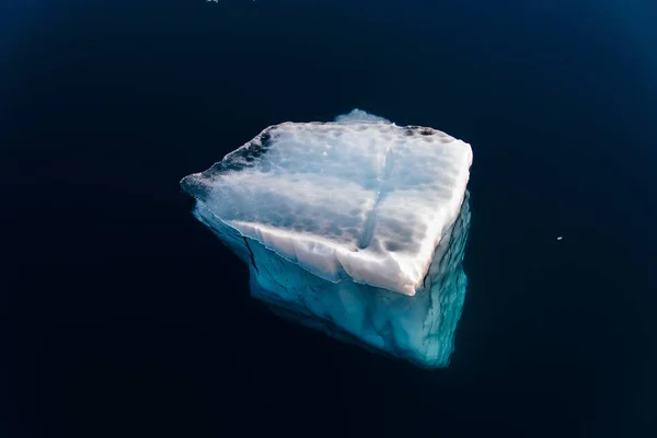 Iceberg Wavy Sea — Stock Photo, Image