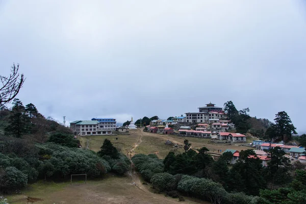 在尼泊尔徒步旅行 喜马拉雅山 — 图库照片