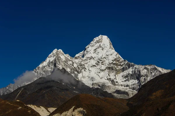 Ama Dablam Widok Ciągu Dnia — Zdjęcie stockowe