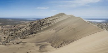 Gündüz çöl manzaraya