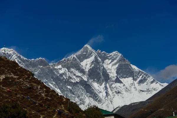 在尼泊尔徒步旅行 喜马拉雅山 — 图库照片