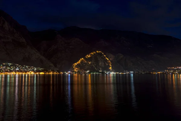 Fortaleza Kotor Por Noche — Foto de Stock