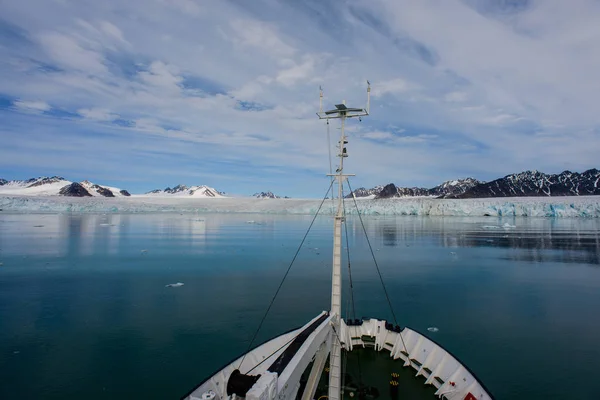 Schiffsbug Segelt Wasser Der Antarktis — Stockfoto