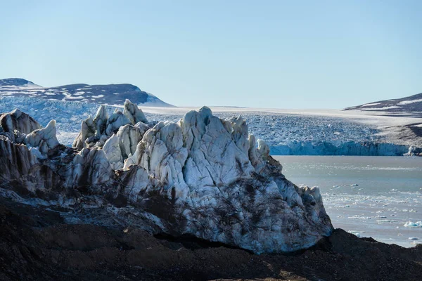 南極の雪に覆われた風景を見る — ストック写真