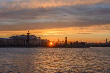 Aziz Peter ve Paul kalede batımında Saint Petersburg, Rusya Federasyonu