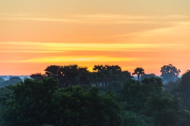 Bagan myanmar gündüz görünümü