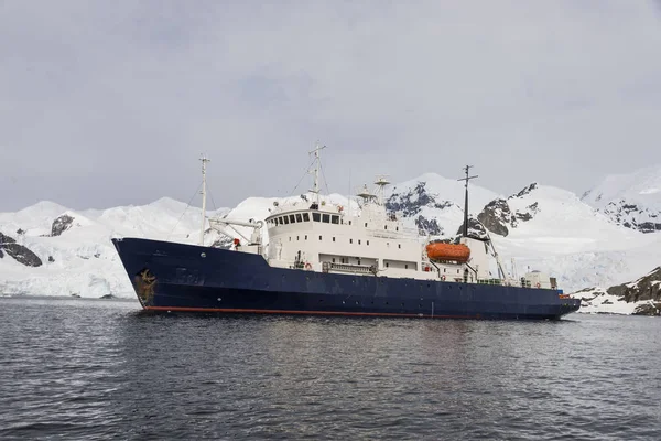 Експедиції Судна Морі Антарктичної — стокове фото