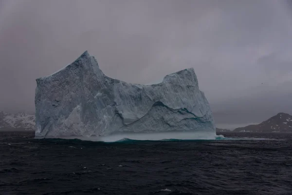 Bella Vista Sul Paesaggio Con Iceberg — Foto Stock