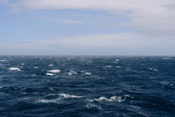 Mar Tempestuoso Bonito Durante Dia — Fotografia de Stock