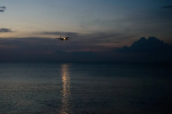 Plane Flying Sky — Stock Photo, Image