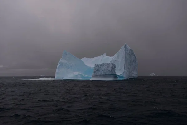 Bela Paisagem Vista Com Iceberg — Fotografia de Stock