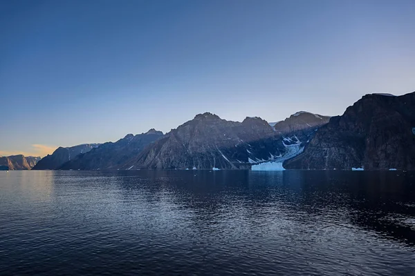 Güzel Bir Grönland Buz Dağı Manzarası — Stok fotoğraf