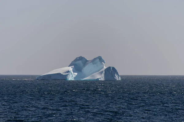 Bella Vista Sul Paesaggio Con Iceberg — Foto Stock