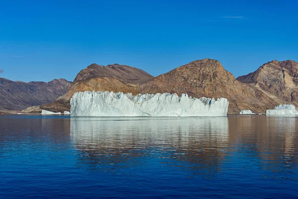 Buzdağı Antarktika Deniz Manzarası — Stok fotoğraf