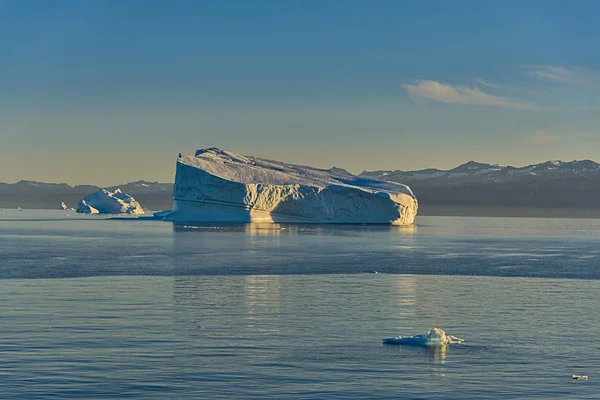 Красивый Вид Айсберг Гренландии — стоковое фото