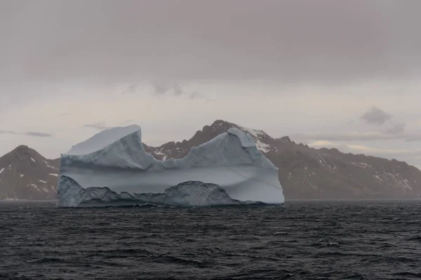 Bella Vista Sul Paesaggio Con Iceberg — Foto Stock