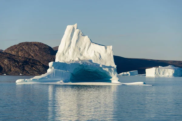 Όμορφη Θέα Του Παγόβουνο Στη Γροιλανδία — Φωτογραφία Αρχείου