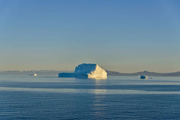 Όμορφη Θέα Του Παγόβουνο Στη Γροιλανδία — Φωτογραφία Αρχείου