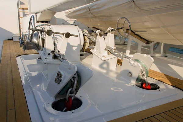 Engins Amarrage Sur Yacht — Photo