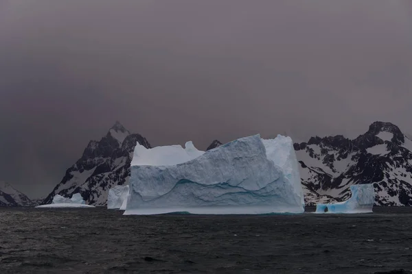 Bela Paisagem Vista Com Iceberg — Fotografia de Stock