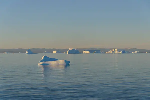 Όμορφη Θέα Του Παγόβουνο Στη Γροιλανδία — Φωτογραφία Αρχείου