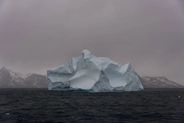 Hermosa Vista Del Paisaje Con Iceberg — Foto de Stock