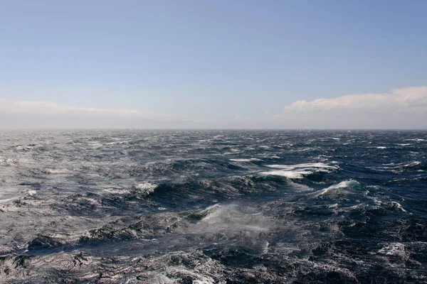 Mar Tempestuoso Bonito Durante Dia — Fotografia de Stock