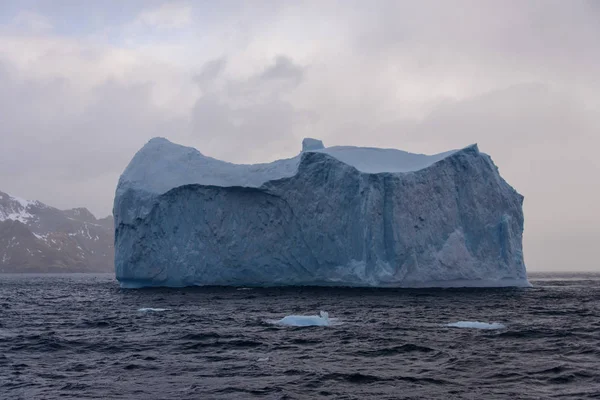 Bella Vista Sul Paesaggio Con Iceberg — Foto Stock