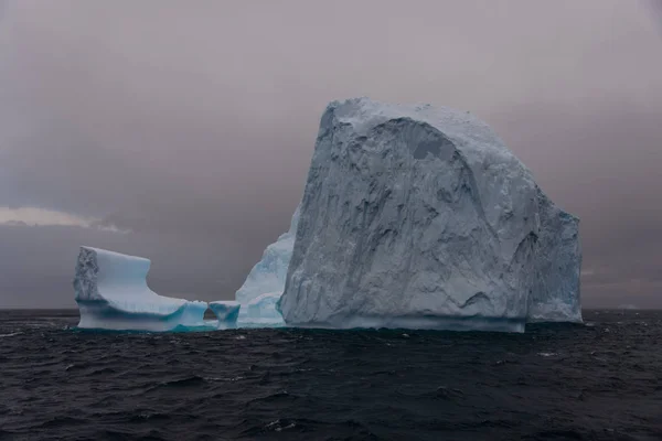 Bela Paisagem Vista Com Iceberg — Fotografia de Stock