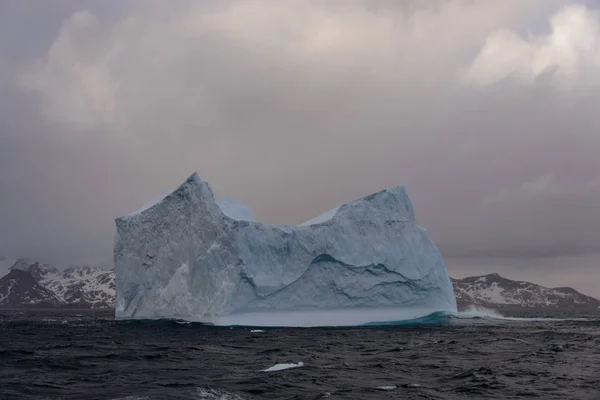 Bella Vista Sul Paesaggio Con Iceberg — Foto Stock