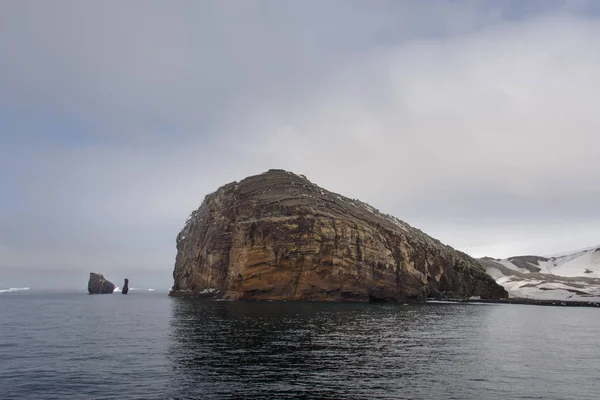 Rock Deception Island — Stock fotografie