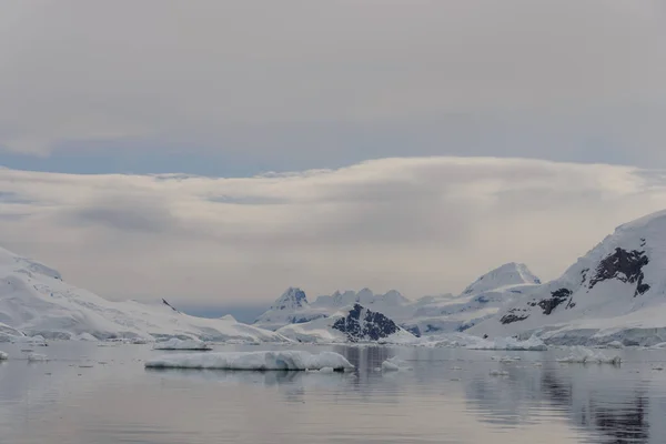 Gyönyörű Antarktiszi Tájkép — Stock Fotó