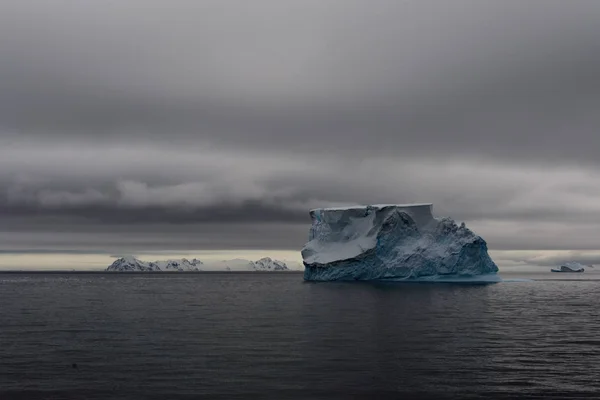 Iceberg Mar Antárctico — Fotografia de Stock