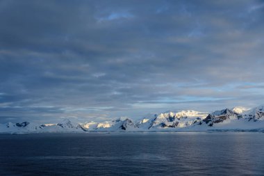 Güzel Antarktika manzaralı