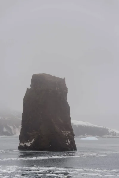 岩石在欺骗海岛 — 图库照片