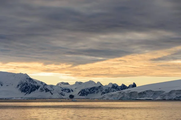 Landskap Antarktis Vid Solnedgången — Stockfoto