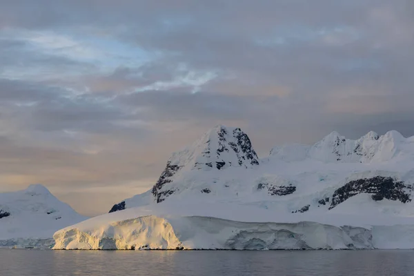 Táj Antarktisz Naplementekor — Stock Fotó