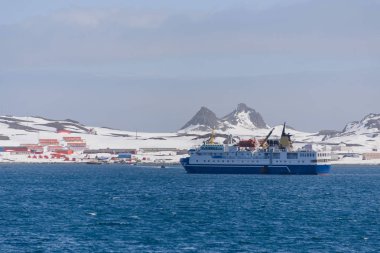 Bellingshausen Rus Antarktika Araştırma İstasyonu