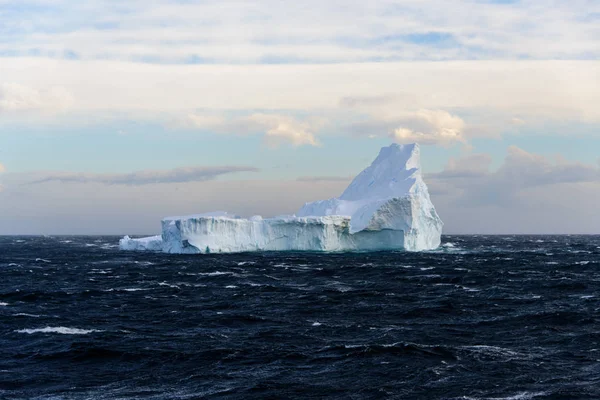 Ijsberg Antarctische Zee — Stockfoto