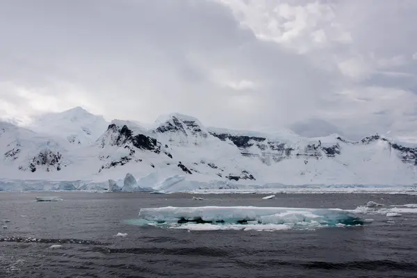 Paysage Antarctique Avec Glaciers Montagnes — Photo